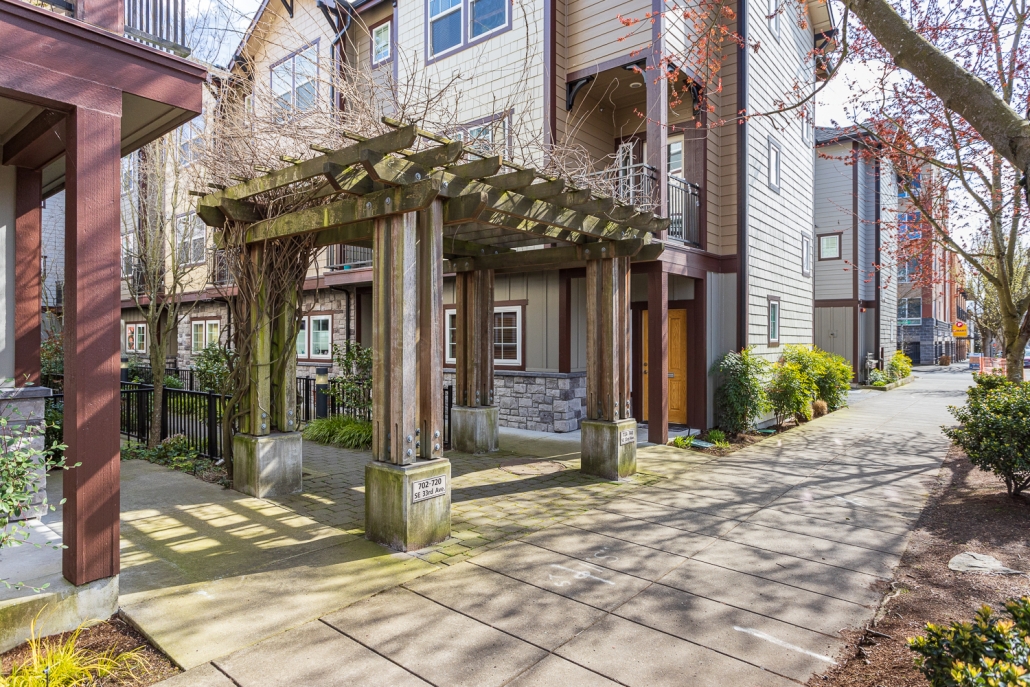 PRISTINE BELMONT DISTRICT CONDO SOLD AltPDX