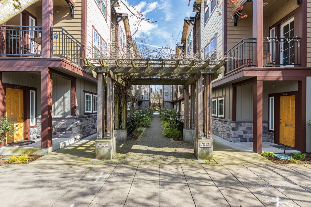 PRISTINE BELMONT DISTRICT CONDO SOLD AltPDX