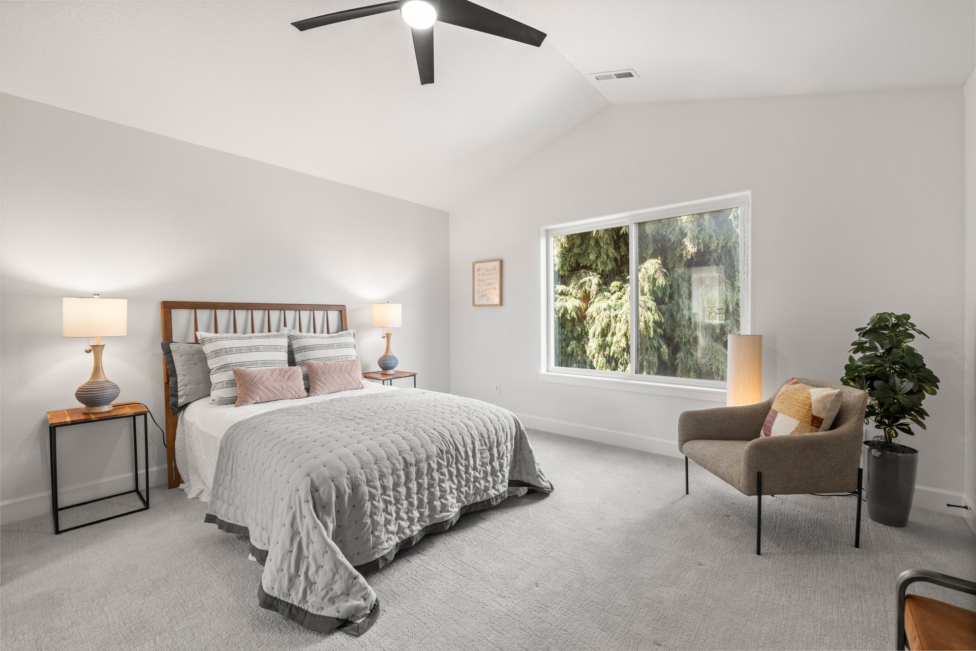 023-9833NorthExeterAvenue-Portland-OR-97203-SMALL