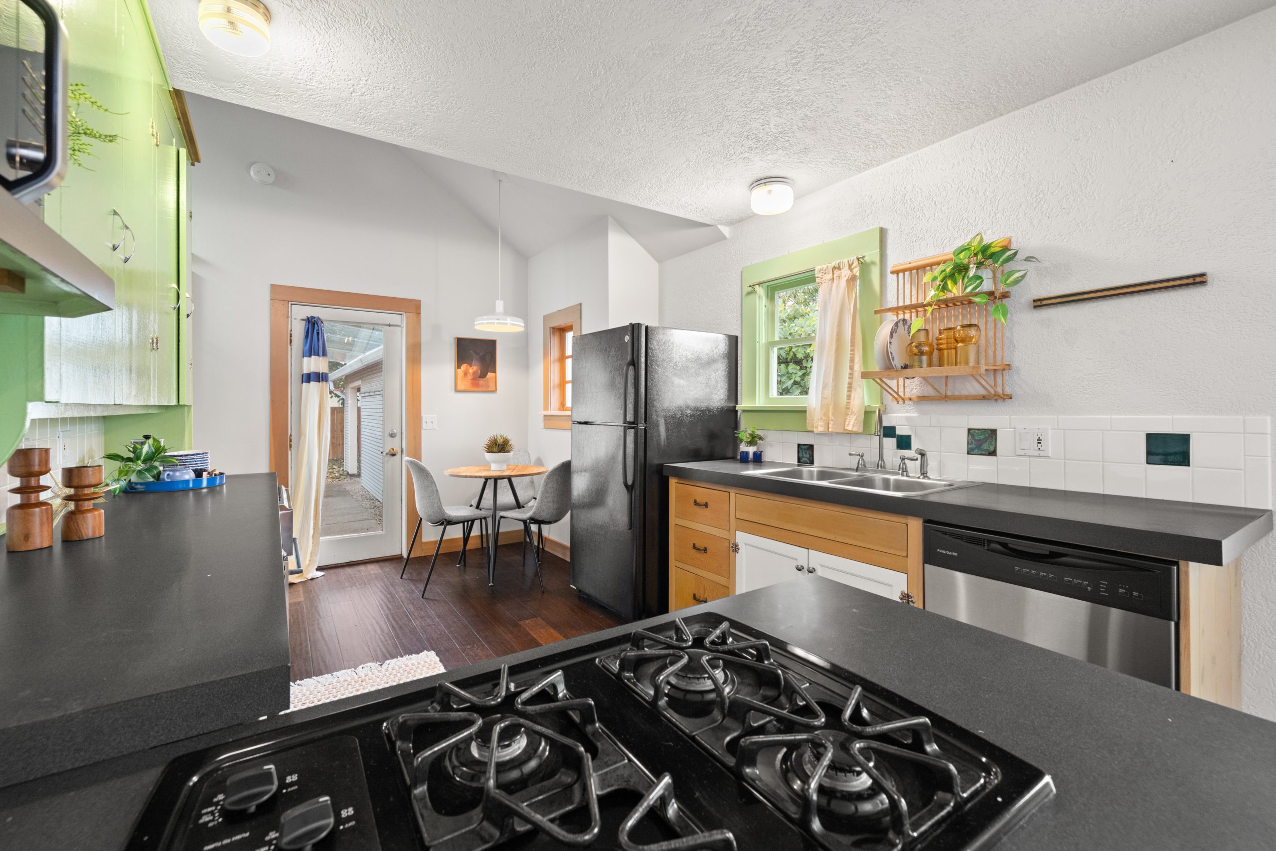 022-6737Southeast68thAvenue-Portland-OR-97206-FULL