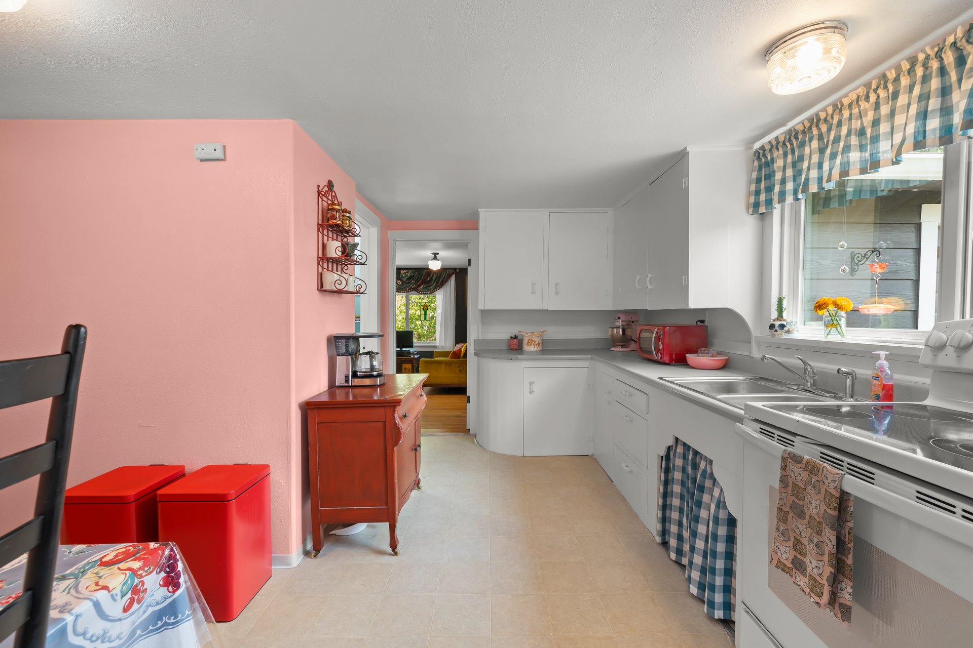 016-4315SoutheastRhodesaStreet-Milwaukie-OR-97222-SMALL - Copy