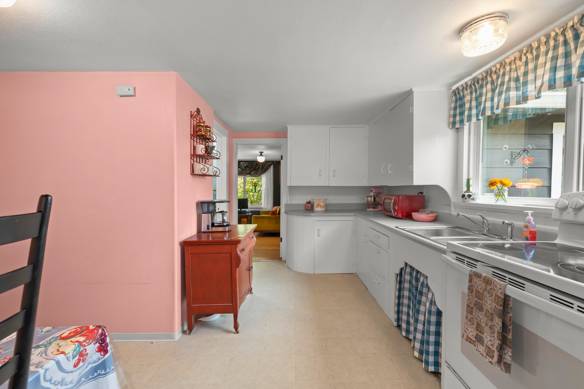 017-4315SoutheastRhodesaStreet-Milwaukie-OR-97222-SMALL - Copy