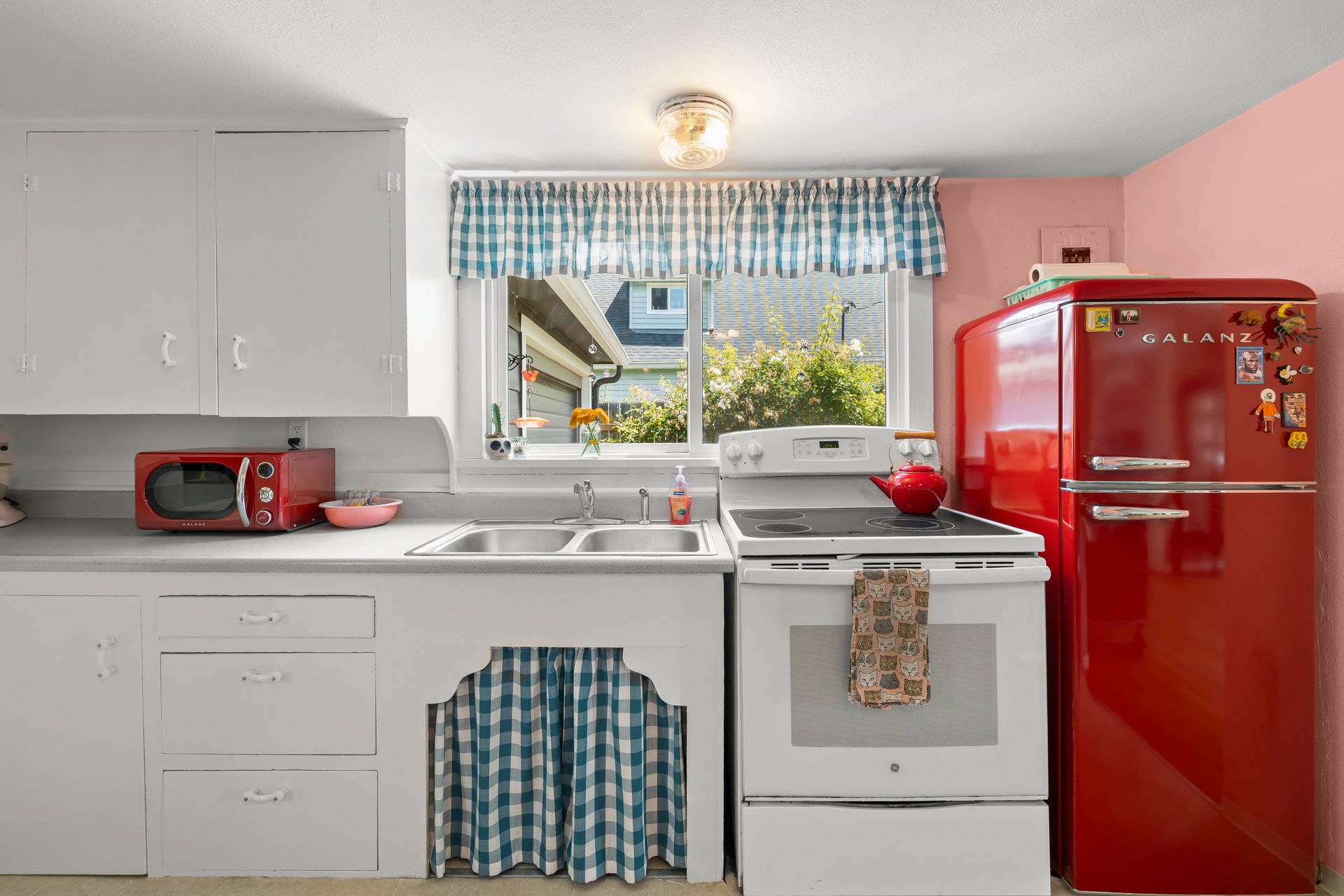 019-4315SoutheastRhodesaStreet-Milwaukie-OR-97222-SMALL - Copy