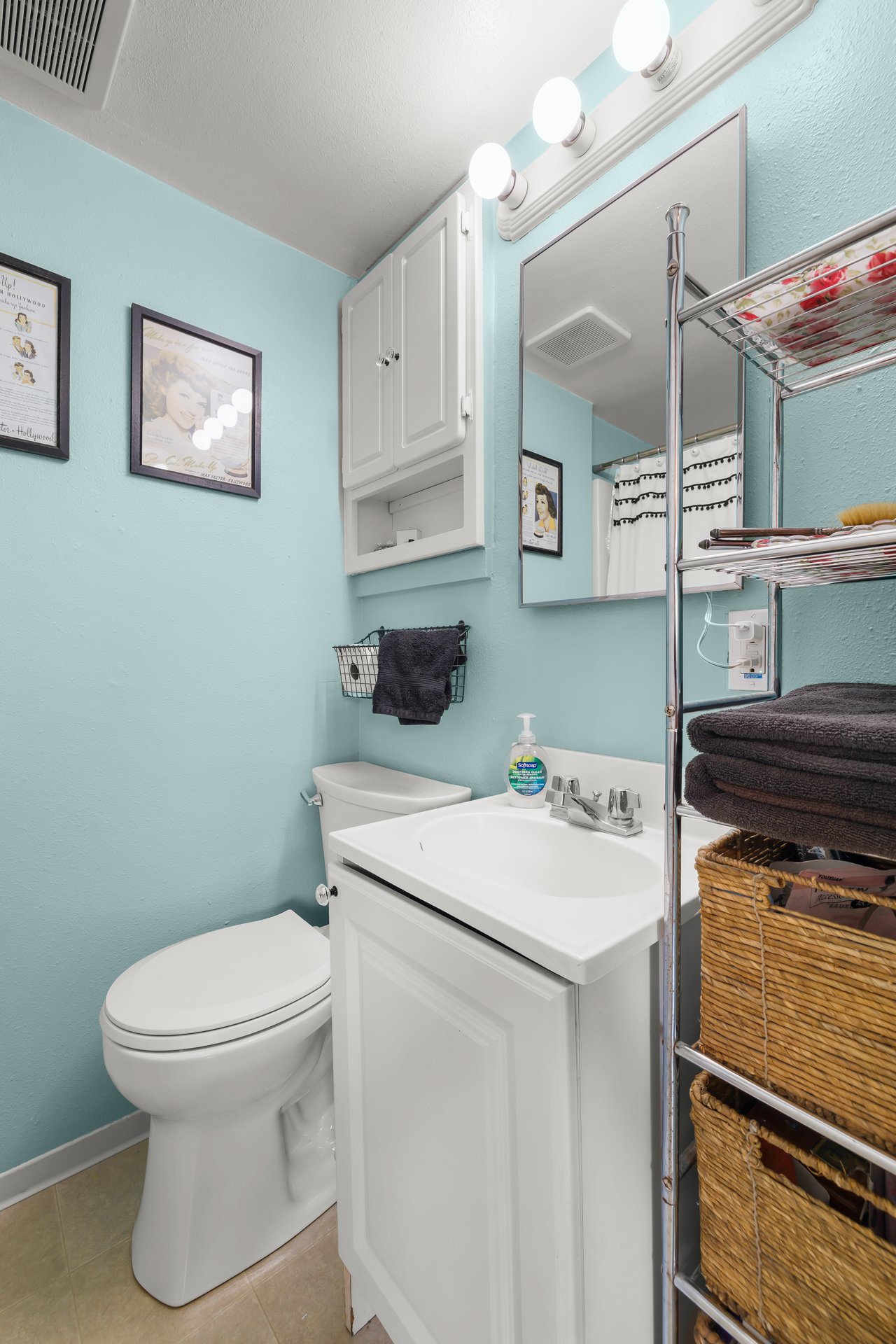 024-4315SoutheastRhodesaStreet-Milwaukie-OR-97222-SMALL