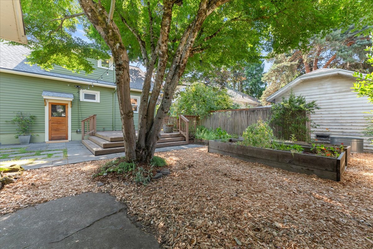 49-6335 N Williams Ave-03620