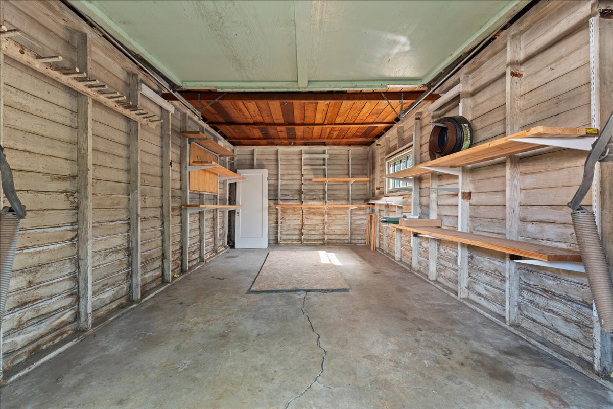 52-6335 N Williams Ave-03617