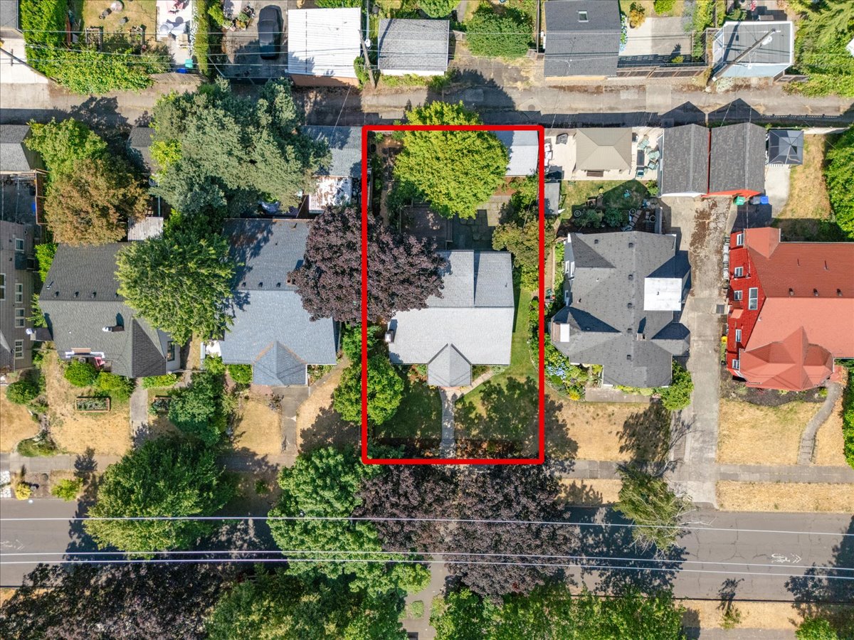 55-6335 N Williams Ave-